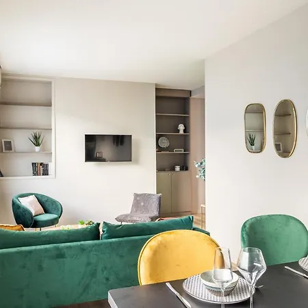 Апартаменти Arnem - Cosy T3 *