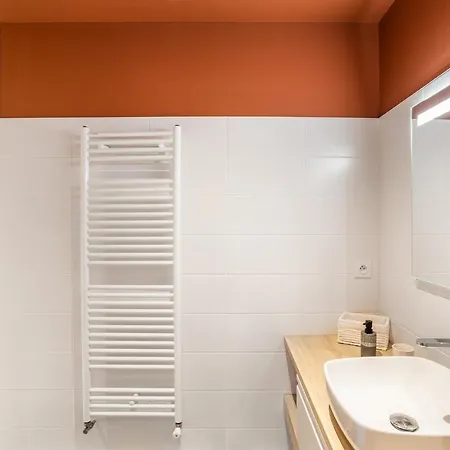 Апартаменти Arnem - Cosy T3 *